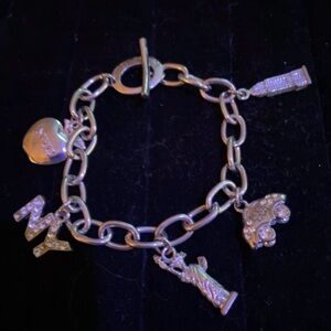 Ladies vintage silver NY charm bracelet
